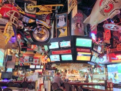 Myrtle Beach Restaurants: Over the Top at Overtime Sports Café