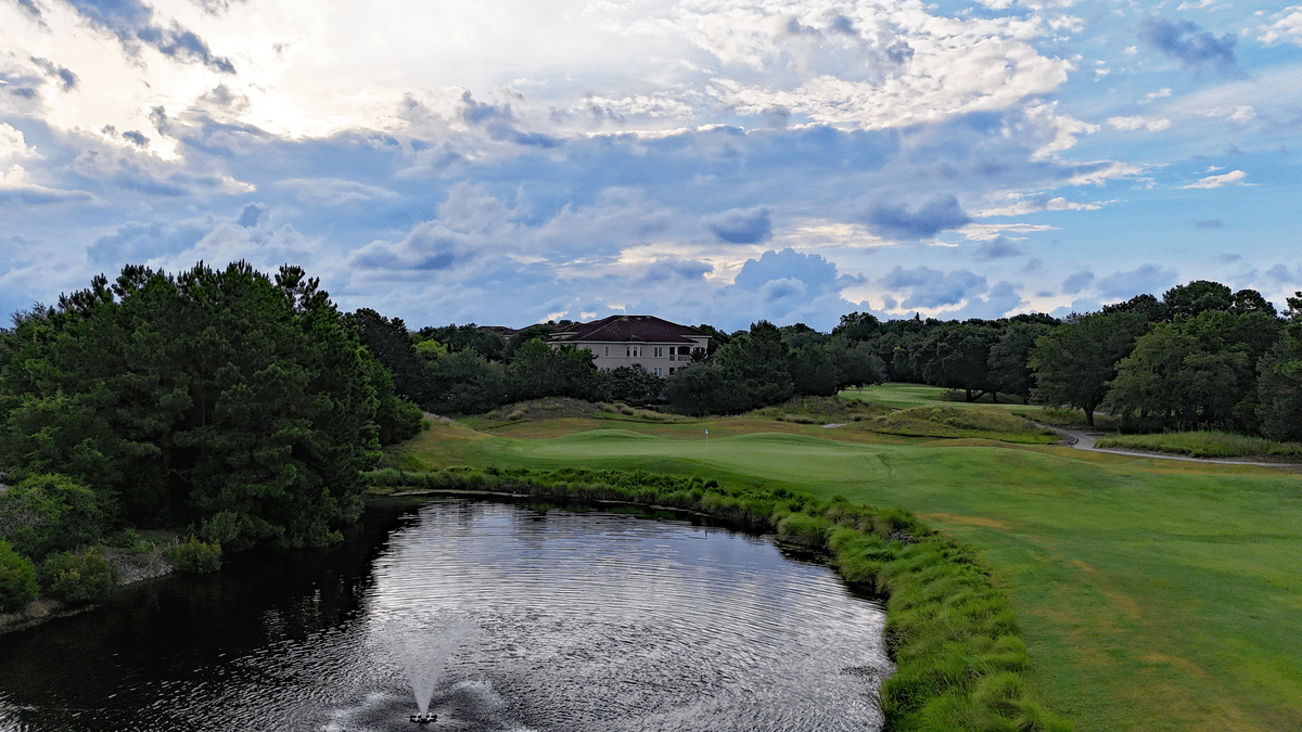 Myrtle Beach’s Competitive Golf Hub: Grande Dunes and Its Game-Changing Holes
