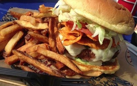 The 5 Best Post-Round Burger Joints in Myrtle Beach Golf